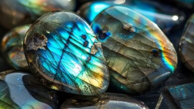 Why Labradorite is the Best Gemstone for Meditation and Intuition