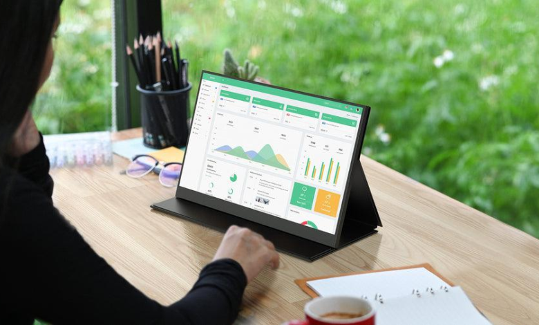 How to Measure Monitor Size