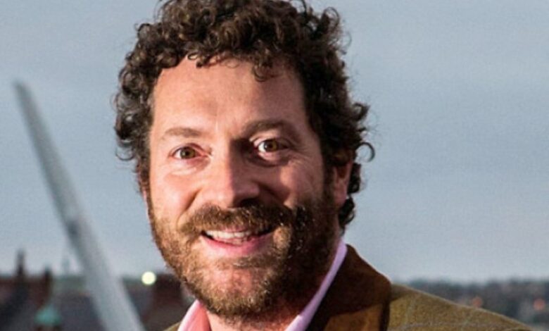 chris van der kuyl