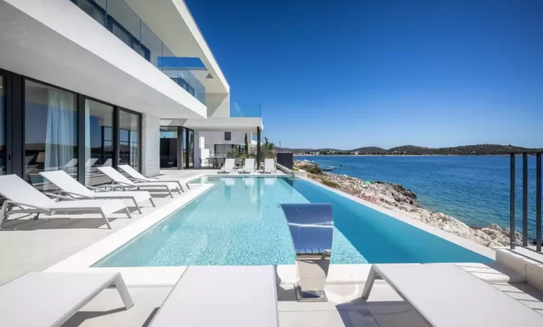 Villa Holiday