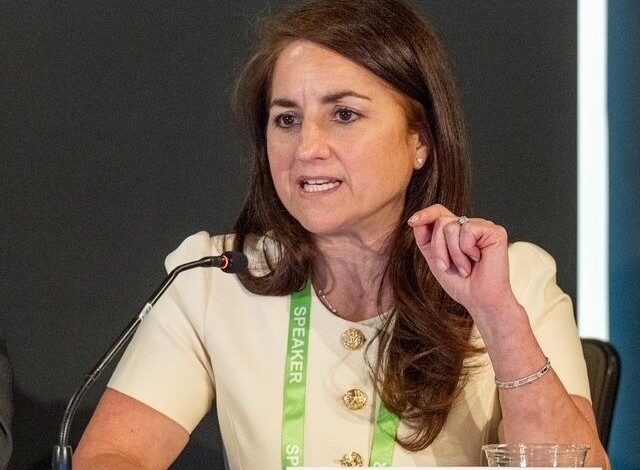 Kate El-Hillow