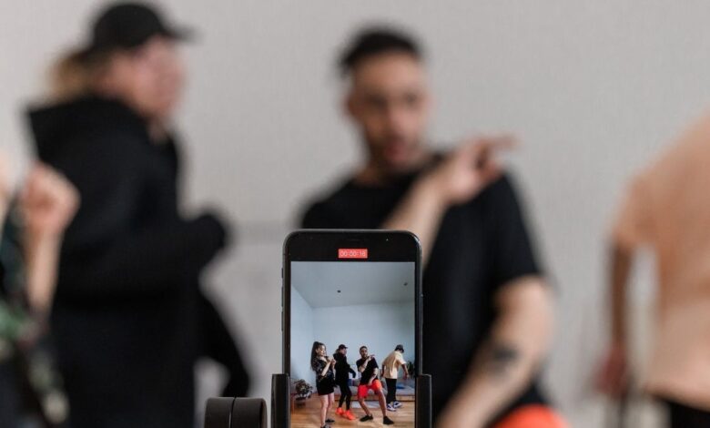 Side Hustlers Are Quietly Building Five-Figure Monthly Income While Keeping Day Jobs