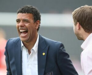 what happened to chris kamara