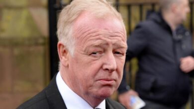 Les Dennis